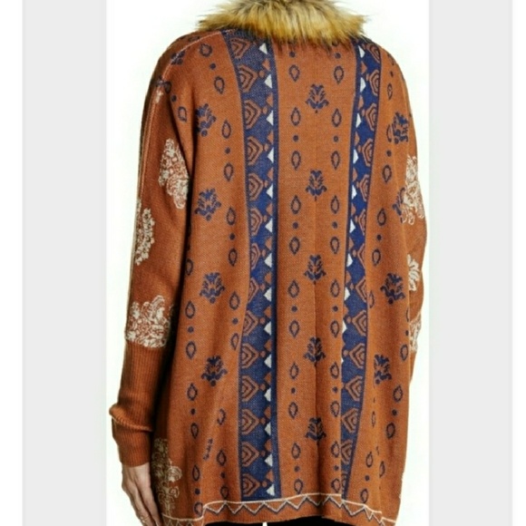 Flying Tomato Small Fir Trimmed Cartigan - Picture 3 of 6